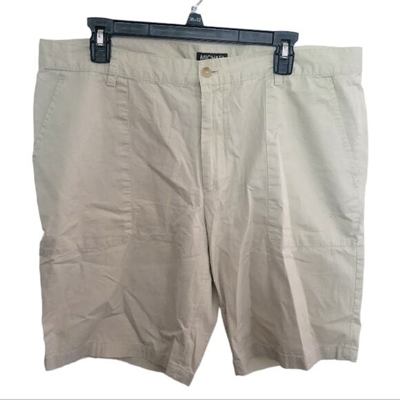 Size 38 Michael Michael Kors khaki tan flat front shorts button pockets - Picture 1 of 3